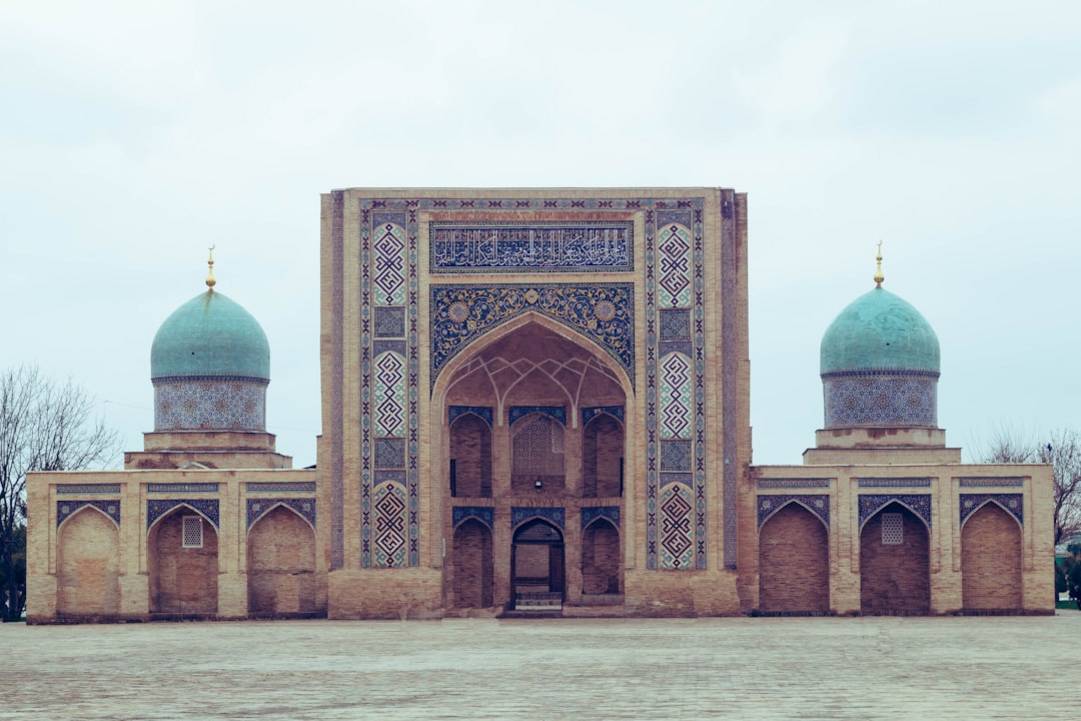 Kuhna Ark : La citadelle des khans