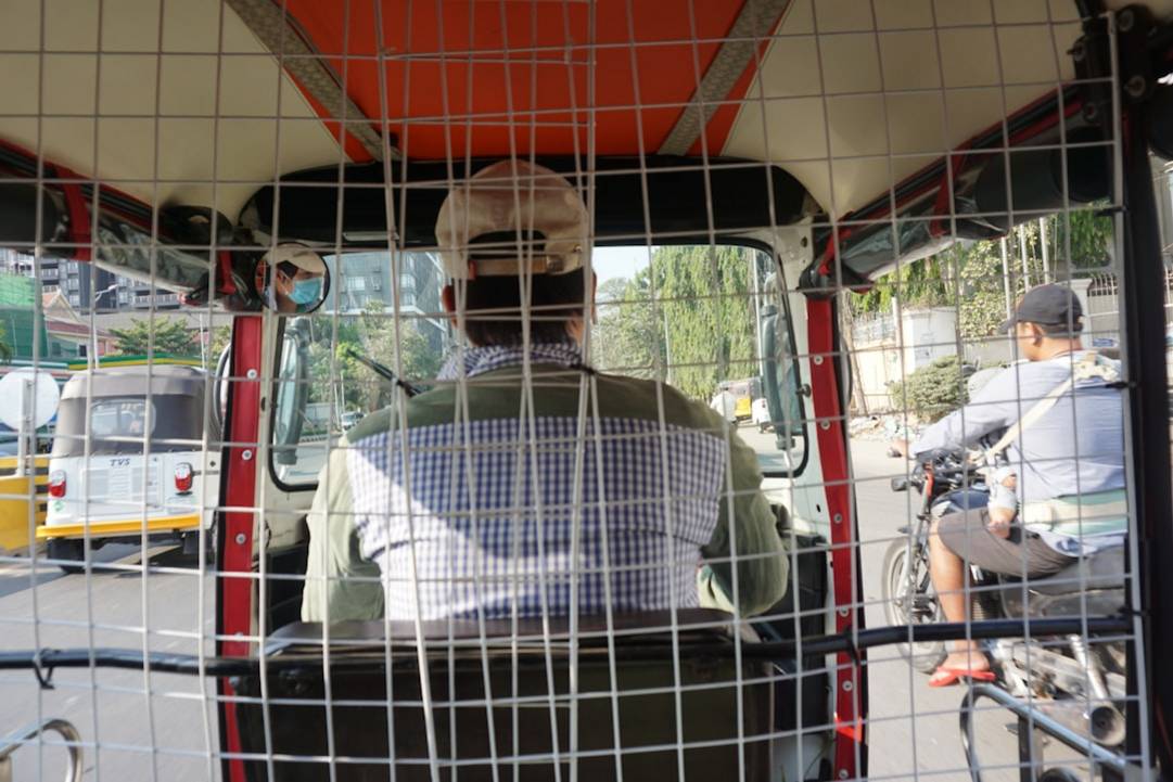 La monnaie en Népal : guide pratique pour vos paiements ATM